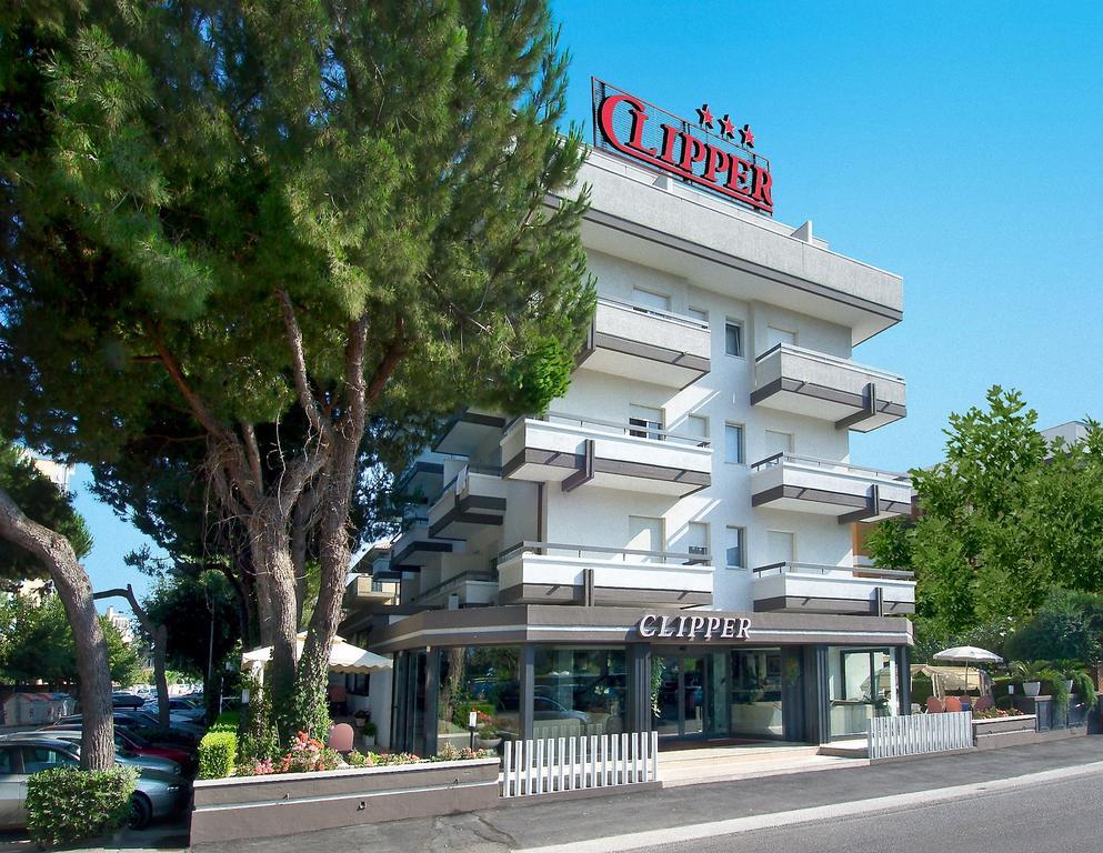 Hotel Clipper Джулианова Экстерьер фото