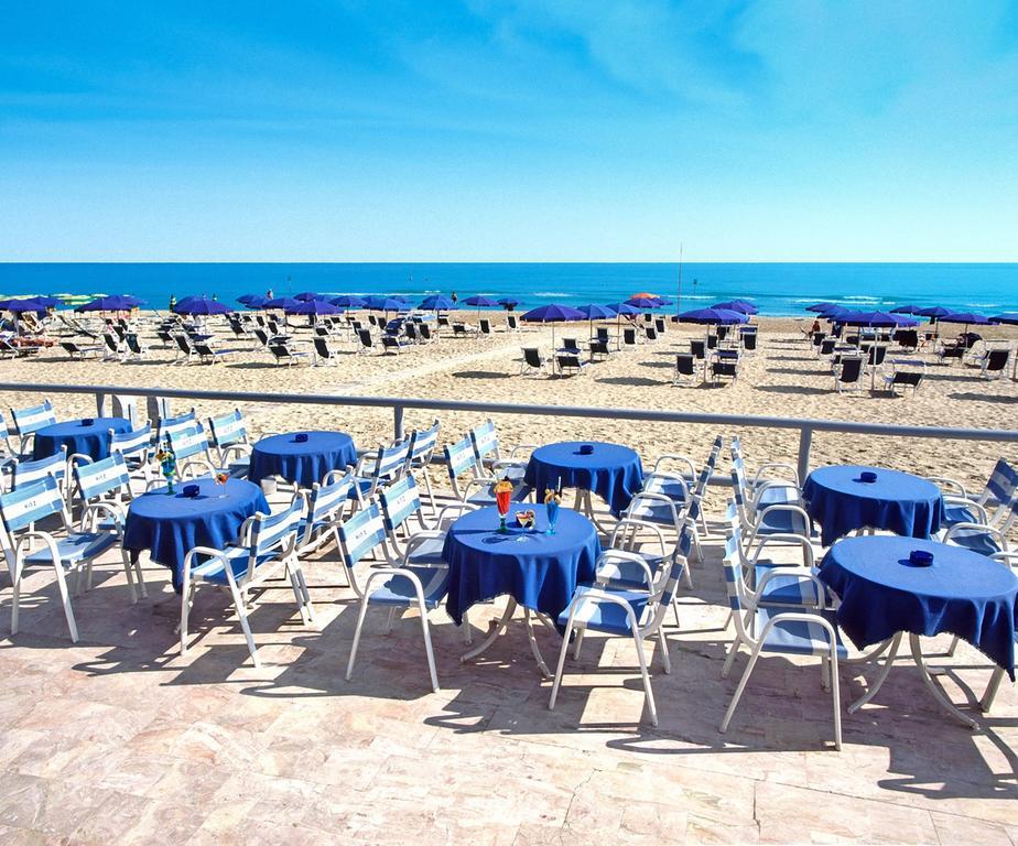 Hotel Clipper Джулианова Экстерьер фото