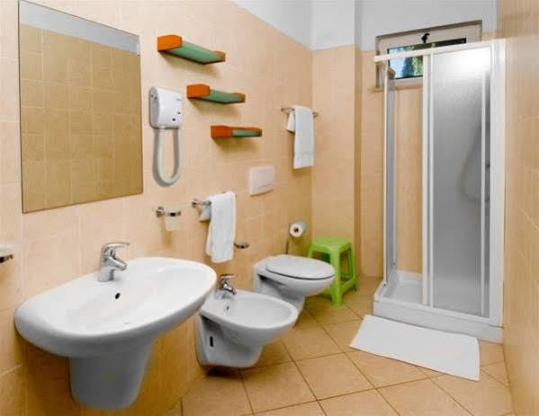Hotel Clipper Джулианова Экстерьер фото