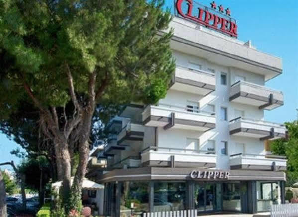 Hotel Clipper Джулианова Экстерьер фото